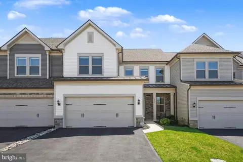 1212 Wright St, Hatfield, PA 19440