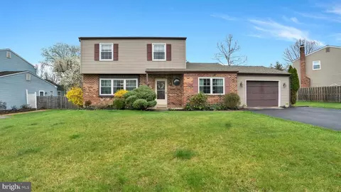 1177 Horseshoe Dr, Blue Bell, PA 19422