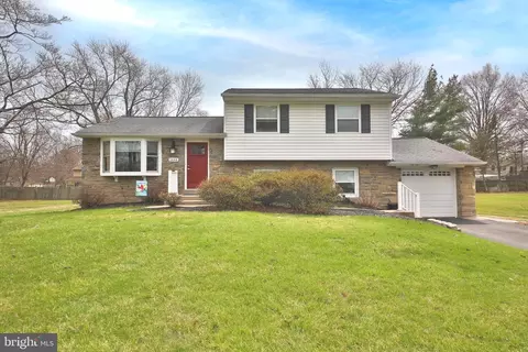 1448 Wheaton Ln, North Wales, PA 19454
