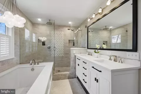 Bath - 352 Sentry Ln, Wayne, PA 19087 photo 2 of 2