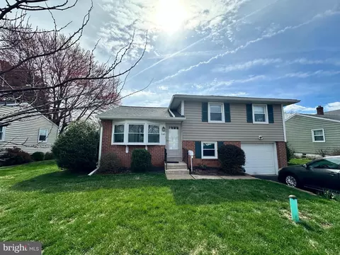 545 Poplar St, Lansdale, PA 19446