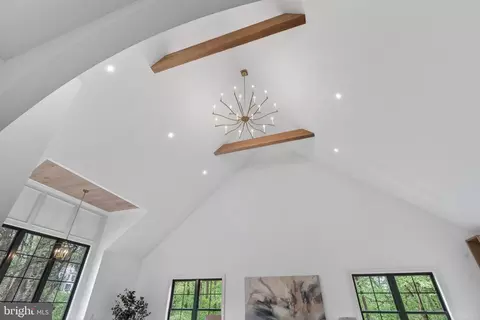 Entry Way - 828 Summit Rd, Penn Valley, PA 19072 photo 6 of 14