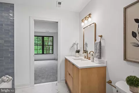 Bath - 828 Summit Rd, Penn Valley, PA 19072 photo 4 of 4