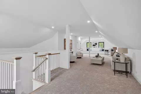 Entry Way - 828 Summit Rd, Penn Valley, PA 19072 photo 11 of 14