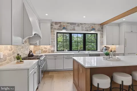 Kitchen - 828 Summit Rd, Penn Valley, PA 19072 photo 3 of 5