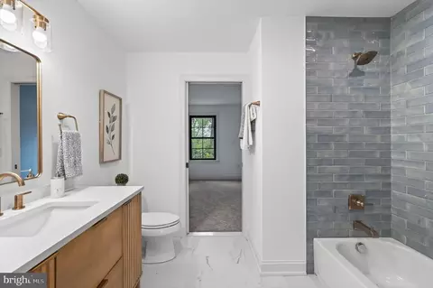 Bath - 828 Summit Rd, Penn Valley, PA 19072 photo 3 of 4