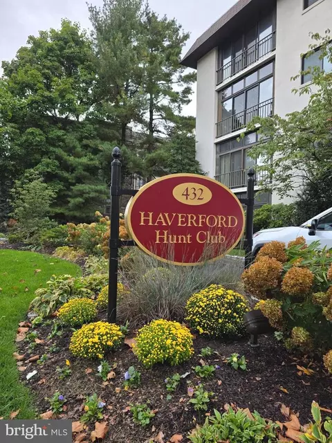 432 W Montgomery Ave #402, Haverford, PA 19041