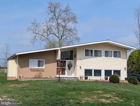 908 Fraser Rd, Glenside, PA 19038