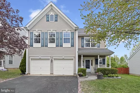 105 Shire Ln, Schwenksville, PA 19473