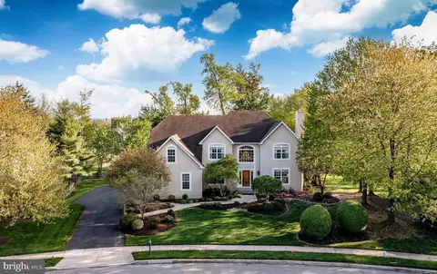 705 Lake Dr, Ambler, PA 19002