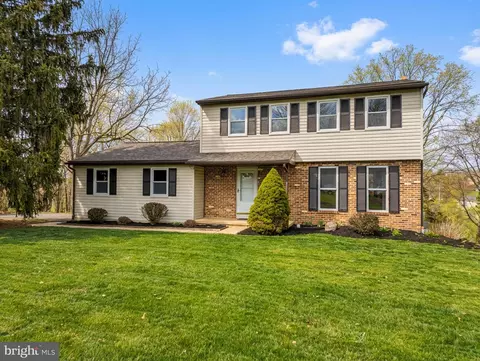 713 Scenic Dr, Harleysville, PA 19438