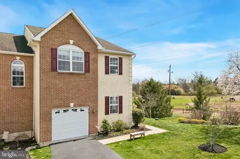 938 Cholet Dr, Collegeville, PA 19426