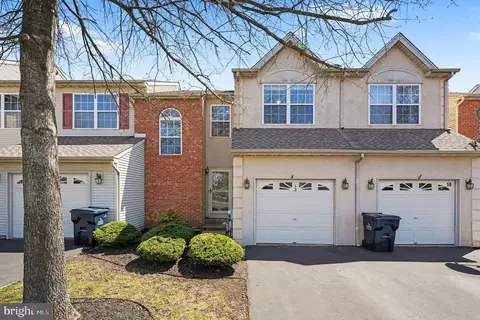 12 Raleigh Ct, Harleysville, PA 19438