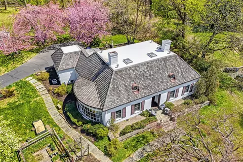 1735 Ashbourne Rd, Elkins Park, PA 19027