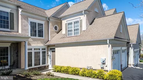 374 Primrose Dr, Lansdale, PA 19446