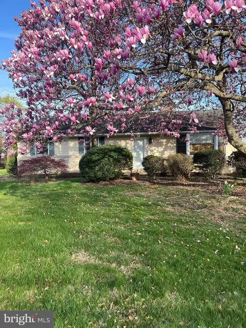 112 Stump Rd, North Wales, PA 19454