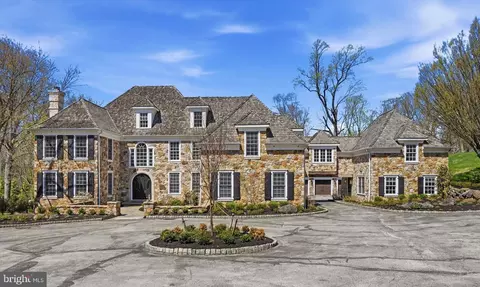 1300 Valley Rd, Villanova, PA 19085