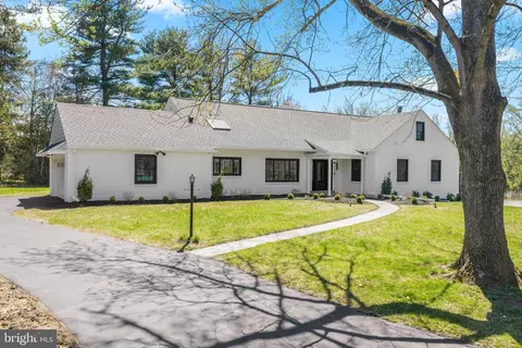 1021 Walsh Ln, Narberth, PA 19072