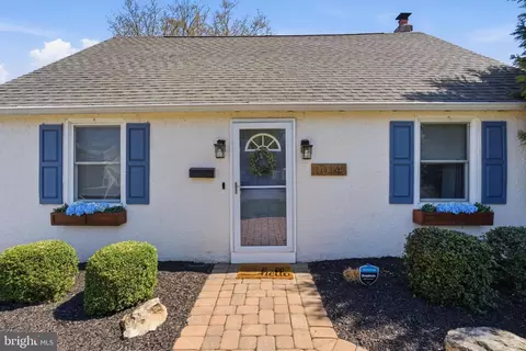 1014 Thrush Ln, Audubon, PA 19403