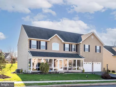 527 Centennial Ave, Gilbertsville, PA 19525