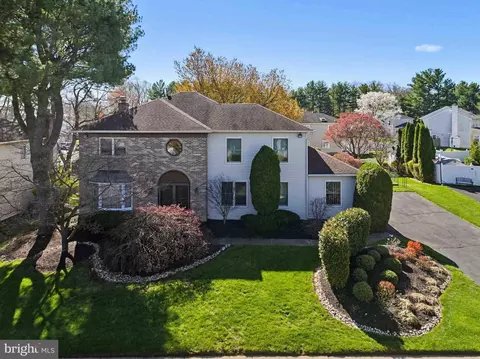 54 Roy Ln, Huntingdon Valley, PA 19006