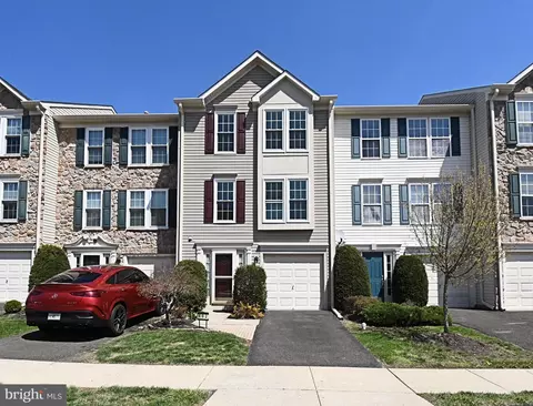 402 Jene Ct, North Wales, PA 19454