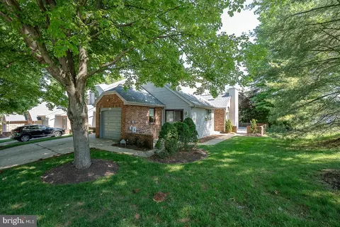 9315 Eagle View Dr #lafayette, Lafayette Hill, PA 19444