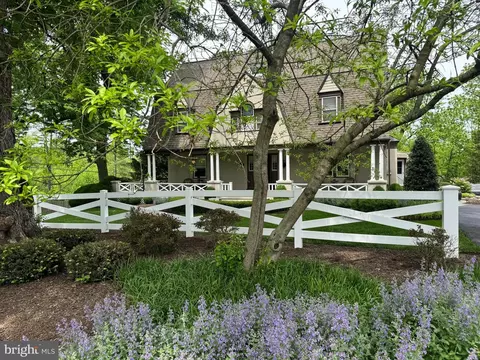1633 Grasshopper Ln, Gwynedd, PA 19002