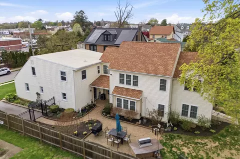 609 San Marino Ave, Bryn Mawr, PA 19010