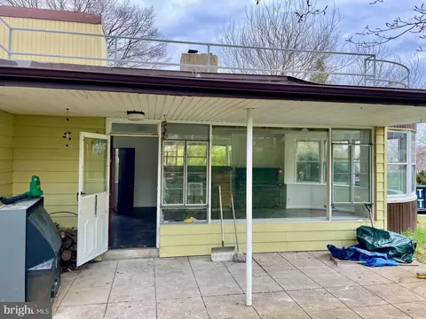 119 Robbins Ave, Jenkintown, PA 19046