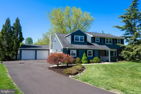 107 Hemlock Dr, North Wales, PA 19454