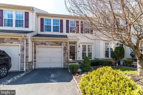 82 Brookview Ln, Pottstown, PA 19464