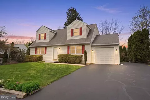 10 Lacey St, Hatboro, PA 19040