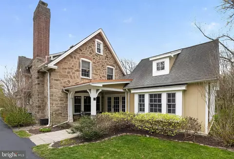 221 N Bent Rd, Wyncote, PA 19095