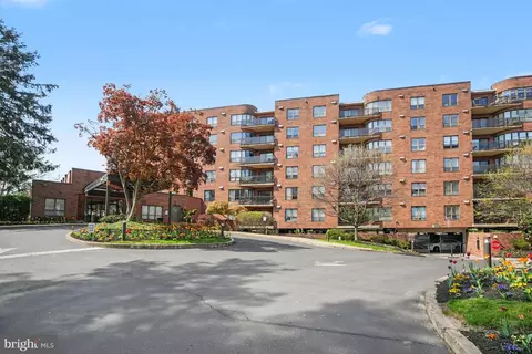 100 Breyer Dr #5M, Elkins Park, PA 19027