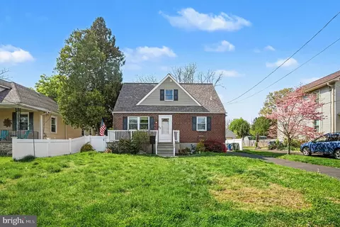 1370 Arnold Ave, Abington, PA 19001