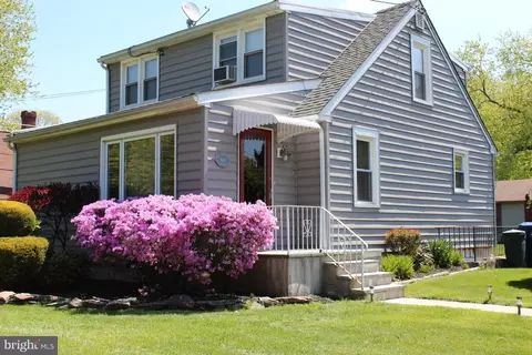 1605 N Line St, Lansdale, PA 19446