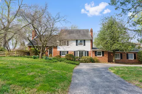 931 Jones Rd, Gulph Mills, PA 19428
