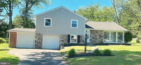 1242 June Rd, Huntingdon Valley, PA 19006