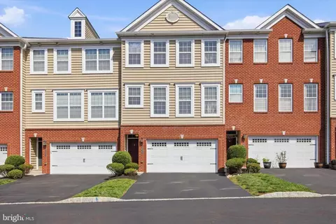 15 Wildflower Ct, Telford, PA 18969