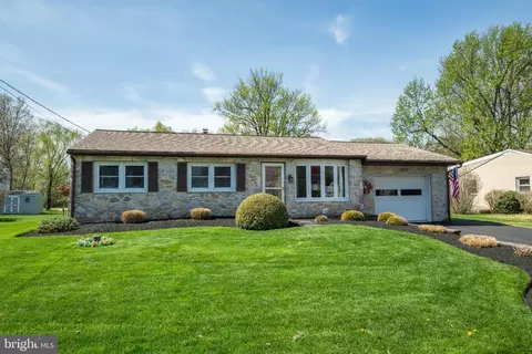 1320 Woodside Ave Apt, Hatfield, PA 19440