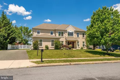 125 Summer Hill Dr, Gilbertsville, PA 19525
