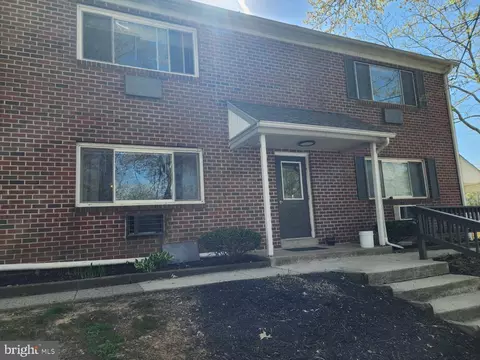 447 Pine St #J-1, Royersford, PA 19468