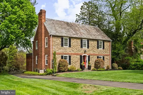 7901 Cobden Rd, Laverock, PA 19038