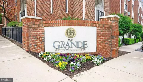 300 W Elm St #2432, Conshohocken, PA 19428