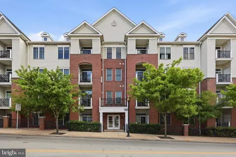 300 W Elm St #2432, Conshohocken, PA 19428