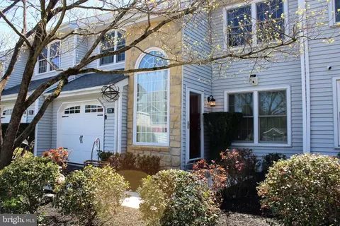373 Carmen Dr Apt, Collegeville, PA 19426