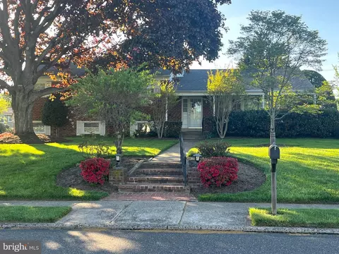 3902 Shelley Rd, Huntingdon Valley, PA 19006