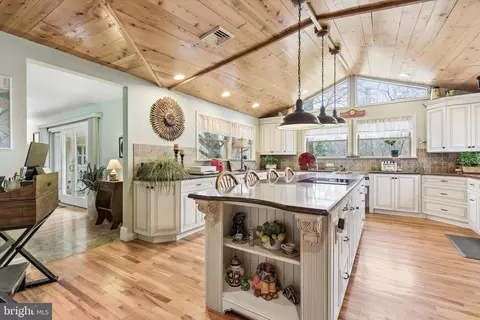 1240 Stump Rd, North Wales, PA 19454