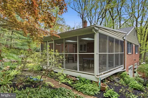 Exterior - 573 Brookwood Rd, Wayne, PA 19087 photo 7 of 7